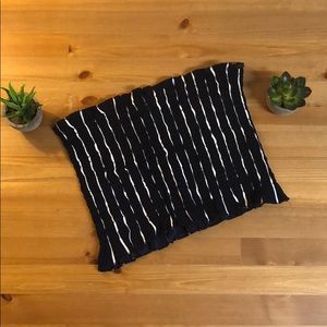 Kendall & Kylie • crop tube top